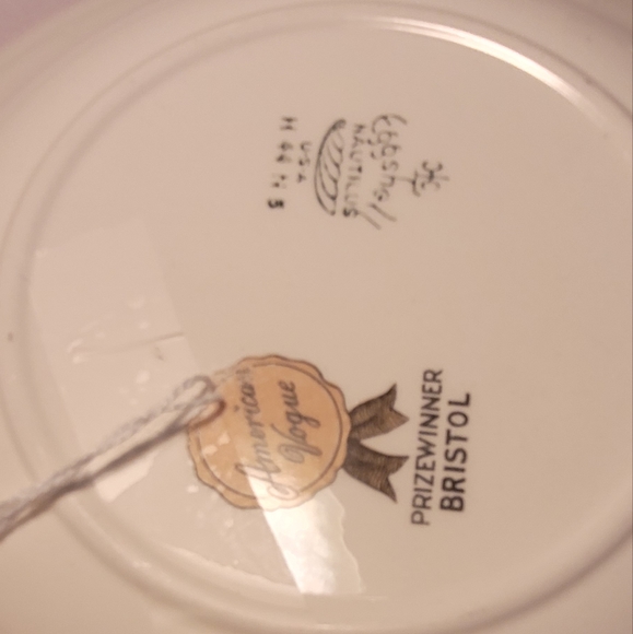 1940"s Homer Laughlin Flowered serving bowl. - Picture 2 of 3